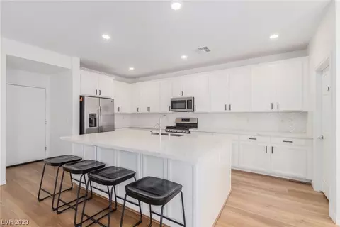 9789 Aaron Lo St, Las Vegas, NV 89141