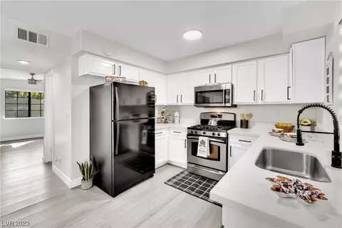7083 Burcot Ave #E90, Las Vegas, NV 89156
