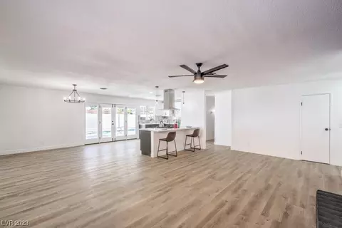 3113 Black Forest Dr, Las Vegas, NV 89102