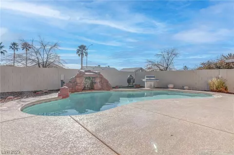 5709 Raven Creek Ave, Las Vegas, NV 89130