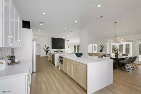 2917 Channel Rock Dr, Las Vegas, NV 89117