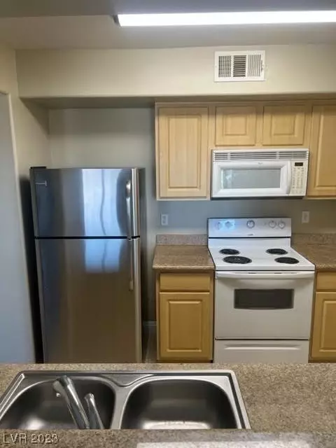 8000 Badura Ave #2088, Las Vegas, NV 89113