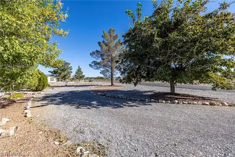 860 E Dixieland, Pahrump, NV 89048