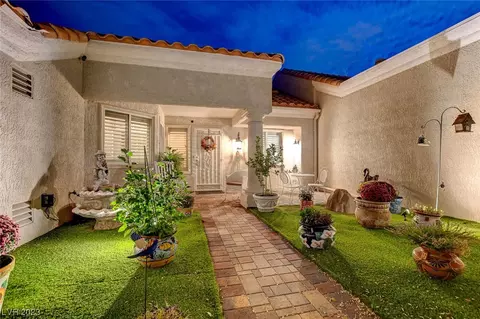 8628 Prairie Hill Dr, Las Vegas, NV 89134