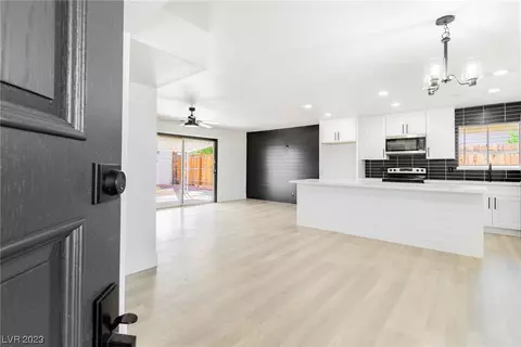 6153 Cromwell Ave, Las Vegas, NV 89107