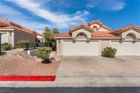 7816 Ravenhollow Ln, Las Vegas, NV 89145