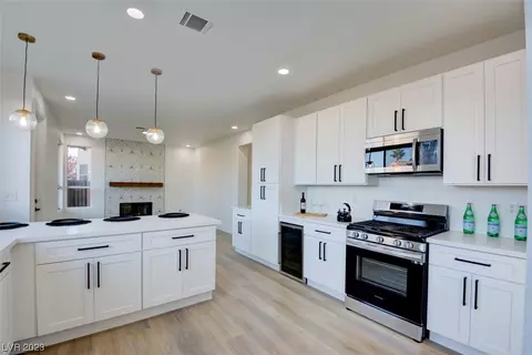 2324 Bloomington Dr, Las Vegas, NV 89134
