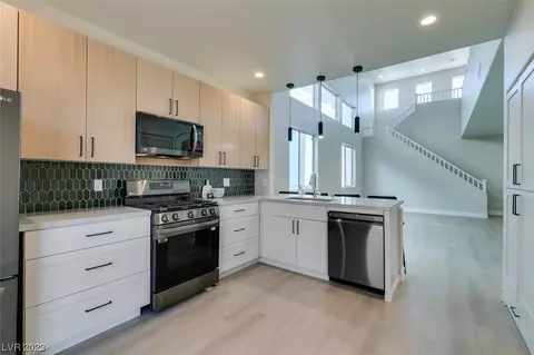 9525 Parvin St, Las Vegas, NV 89123