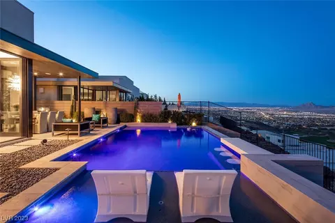 682 Falcon Summit Ct, Henderson, NV 89012