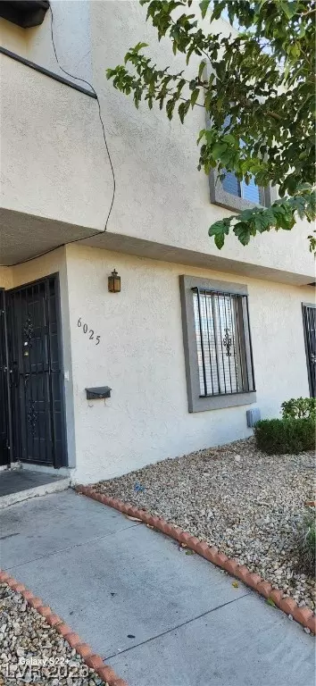6025 Pebble Beach Blvd, Las Vegas, NV 89108