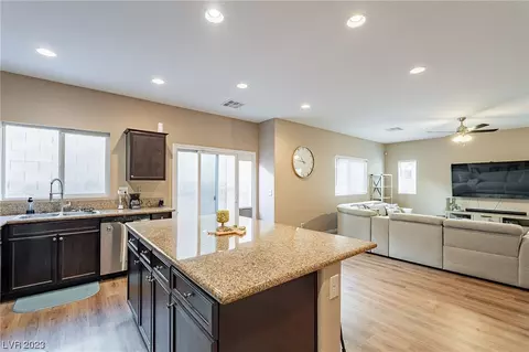 10824 Leatherstocking Ave, Las Vegas, NV 89166