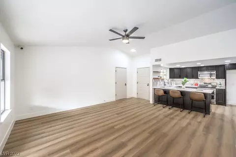 7713 Parakeet Ave, Las Vegas, NV 89145
