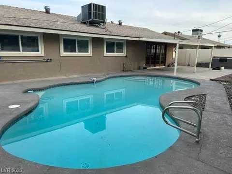 31 Diamond Cir, Las Vegas, NV 89106
