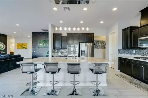 5837 Exbury Gardens Ct, Las Vegas, NV 89118