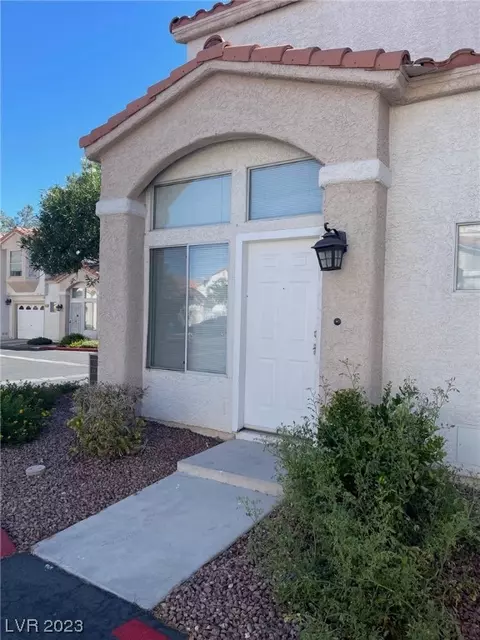 6849 Coral Rock Dr, Las Vegas, NV 89108