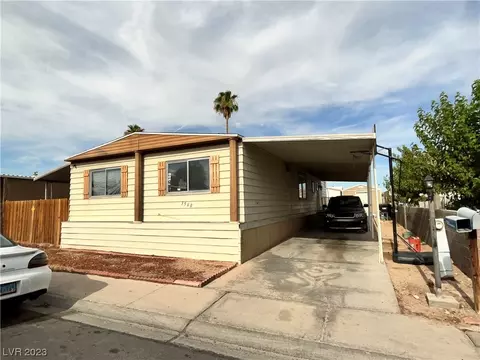 3560 Big Sur Dr, Las Vegas, NV 89122