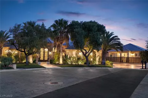 2030 S Tenaya Way, Las Vegas, NV 89117