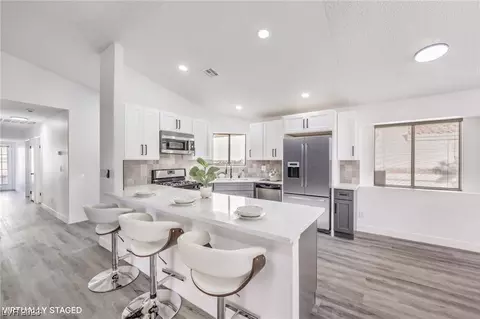 2044 Waverly Cir, Henderson, NV 89014