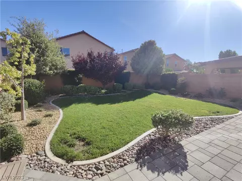 950 Royal Amethyst Way, Las Vegas, NV 89178