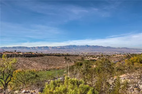 1 Braelinn Dr, Henderson, NV 89052