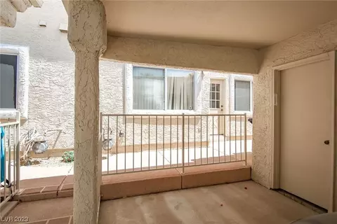 2152 Camel Mesa Dr, Laughlin, NV 89029 photo 3