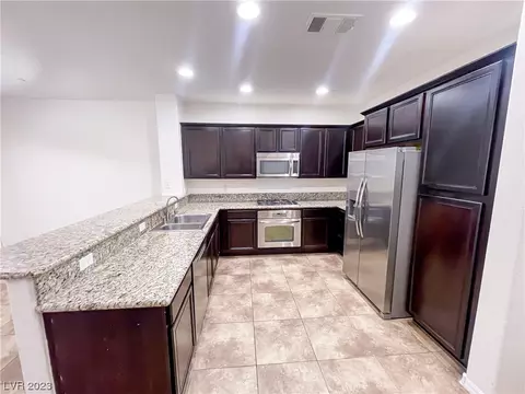 11389 Ogden Mills Dr #103, Las Vegas, NV 89135