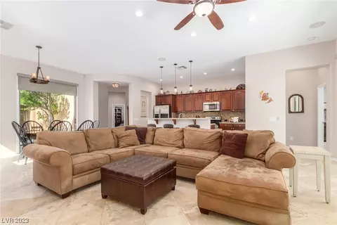 3 Caprington Rd, Henderson, NV 89052