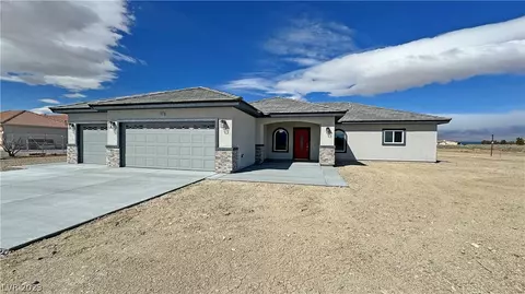 2690 Jaybird St, Pahrump, NV 89048