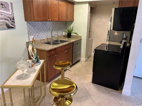 4200 S Valley View Blvd #3083, Las Vegas, NV 89103