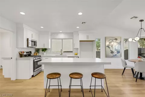 2637 Tumble Brook Dr, Las Vegas, NV 89134