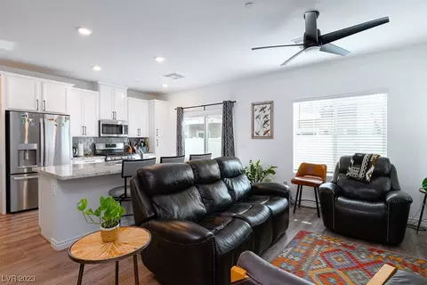 7352 Decatur Blvd #2, North Las Vegas, NV 89084