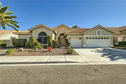 1500 Castle Crest Dr, Las Vegas, NV 89117