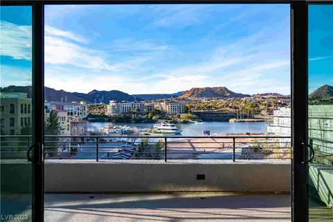 34 Promenade Isle Ln, Henderson, NV 89011
