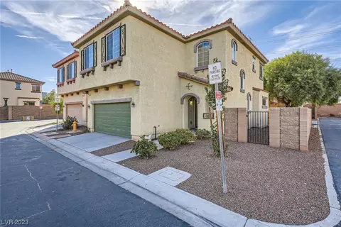 10673 Allegrini Dr, Las Vegas, NV 89141