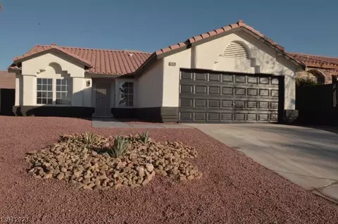2690 Holy Cross Dr, Las Vegas, NV 89156