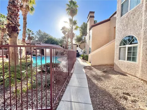 9325 W Desert Inn Rd #153, Las Vegas, NV 89117