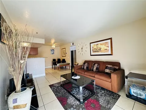 4200 S Valley View Blvd #1116, Las Vegas, NV 89103