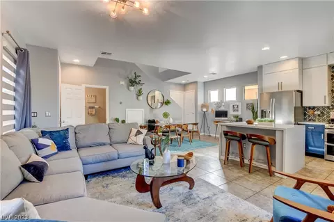 5274 Paiute Pine Ct, Las Vegas, NV 89139