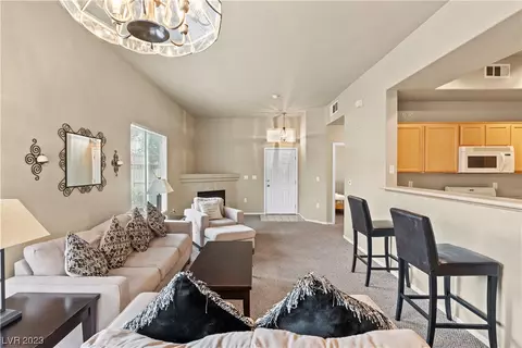 3355 Cactus Shadow St #102, Las Vegas, NV 89129