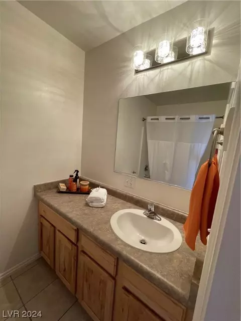 Bath - 255 J V Walker St, Ely, NV 89301 photo 3 of 4