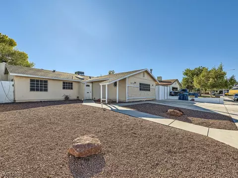 5705 Pinecone Pl, Las Vegas, NV 89108