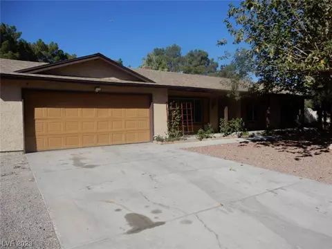 3057 Woods Dr, Las Vegas, NV 89108