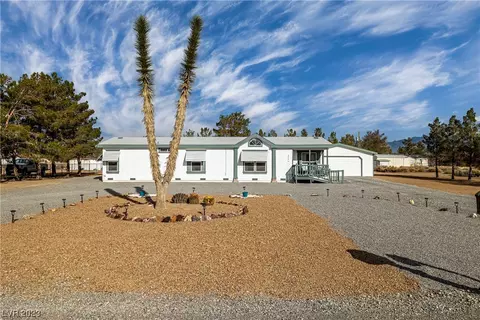 2790 W Prospector Ln, Pahrump, NV 89048