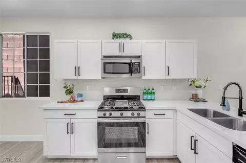 4031 Sparrow Rock St, Las Vegas, NV 89129