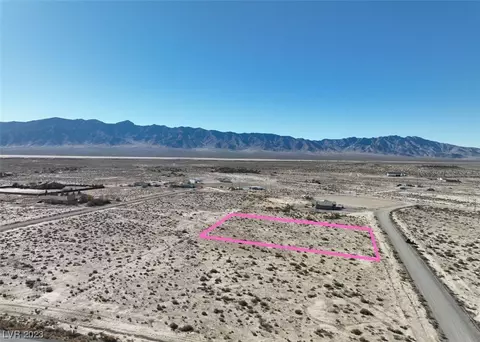 1921 E Bond St, Pahrump, NV 89048