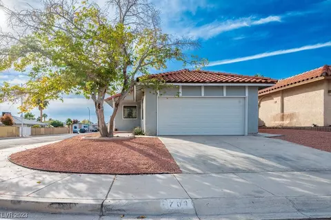 7701 Parakeet Ave, Las Vegas, NV 89145