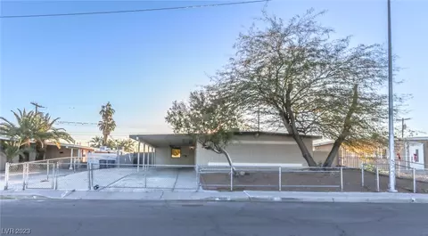 4600 Glenndavis Dr, Las Vegas, NV 89121
