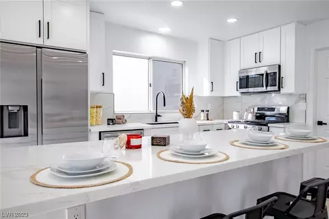 9005 Pennystone Ave, Las Vegas, NV 89134