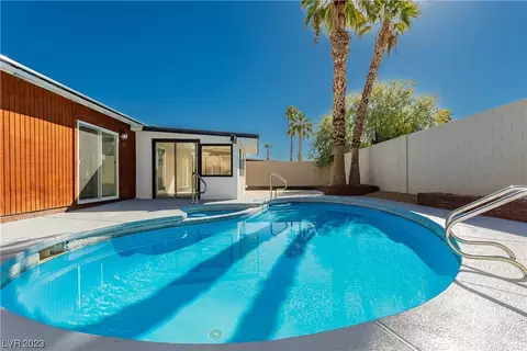 6317 Guadalupe Ave, Las Vegas, NV 89108