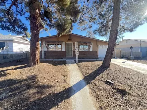 605 Salem Dr, Las Vegas, NV 89107